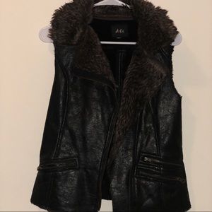 Woman’s fur collar vest